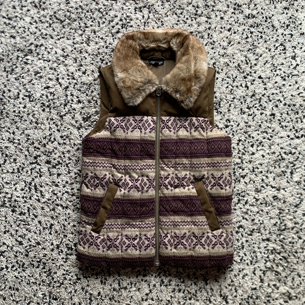 Topshop Women’s Vest Jacket Full Zip Knit Winter Pattern Faux Fur Collar Size 4